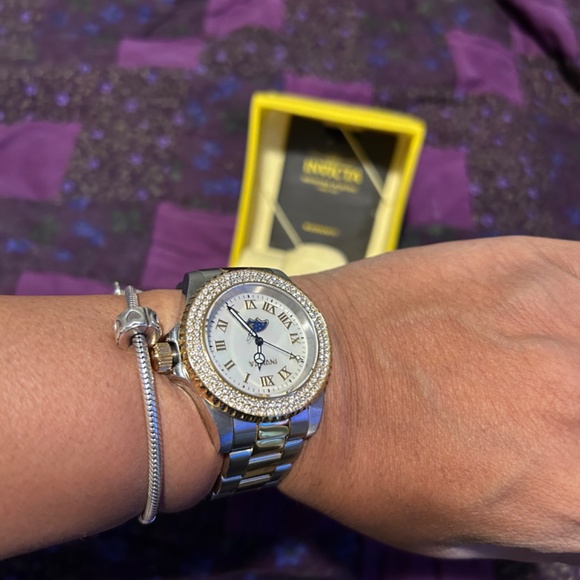 Invicta Women’s Seabase main image 6